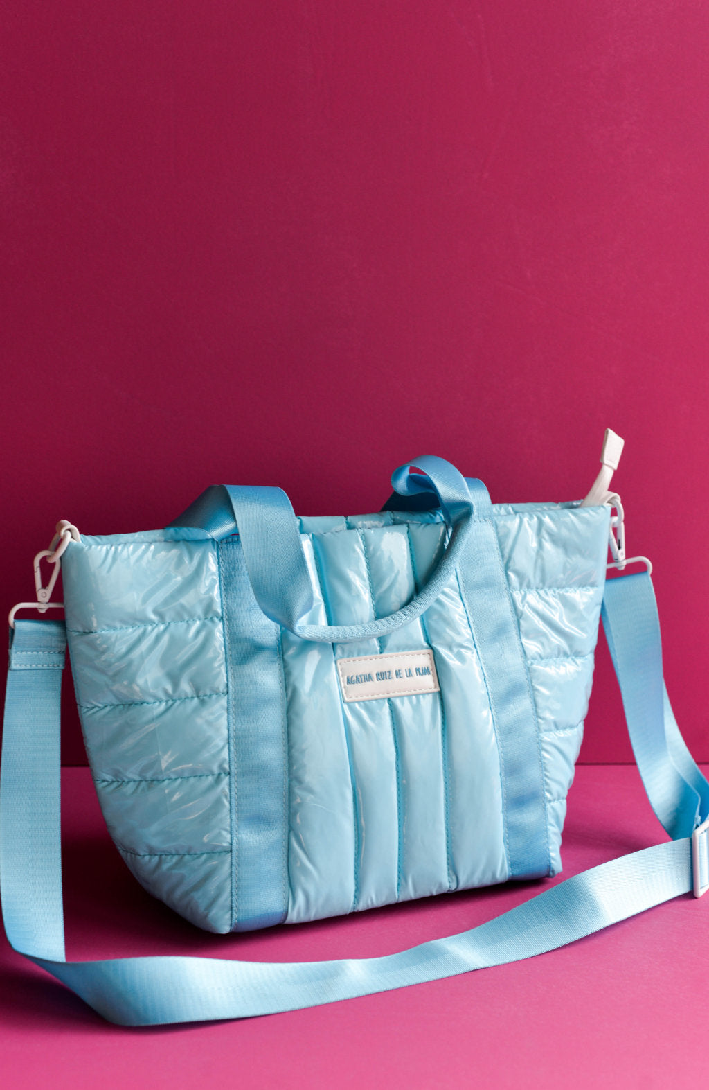 BOLSO TOTE ACOLCHADA BRILLO